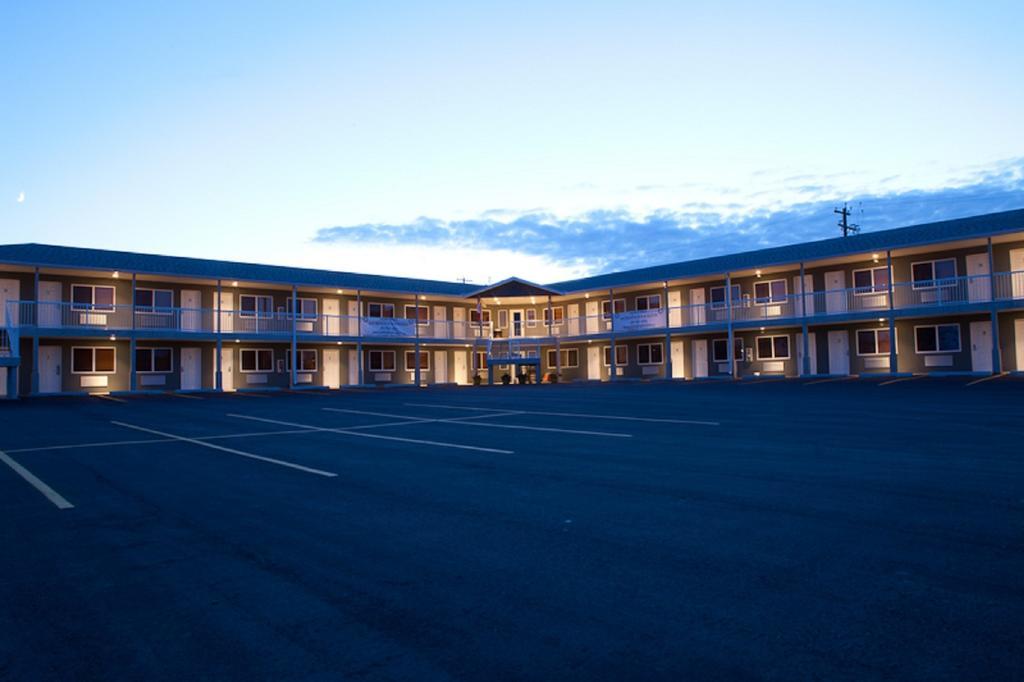 Shoreside Inn&Suites Wabamun Exterior foto